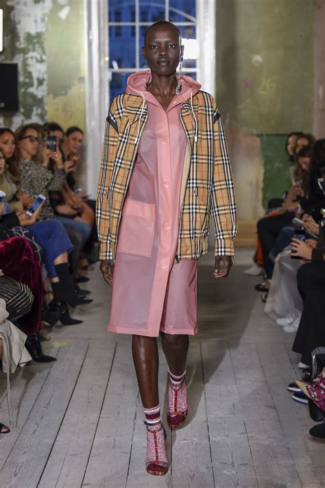 Burberry RTW Spring 2018 